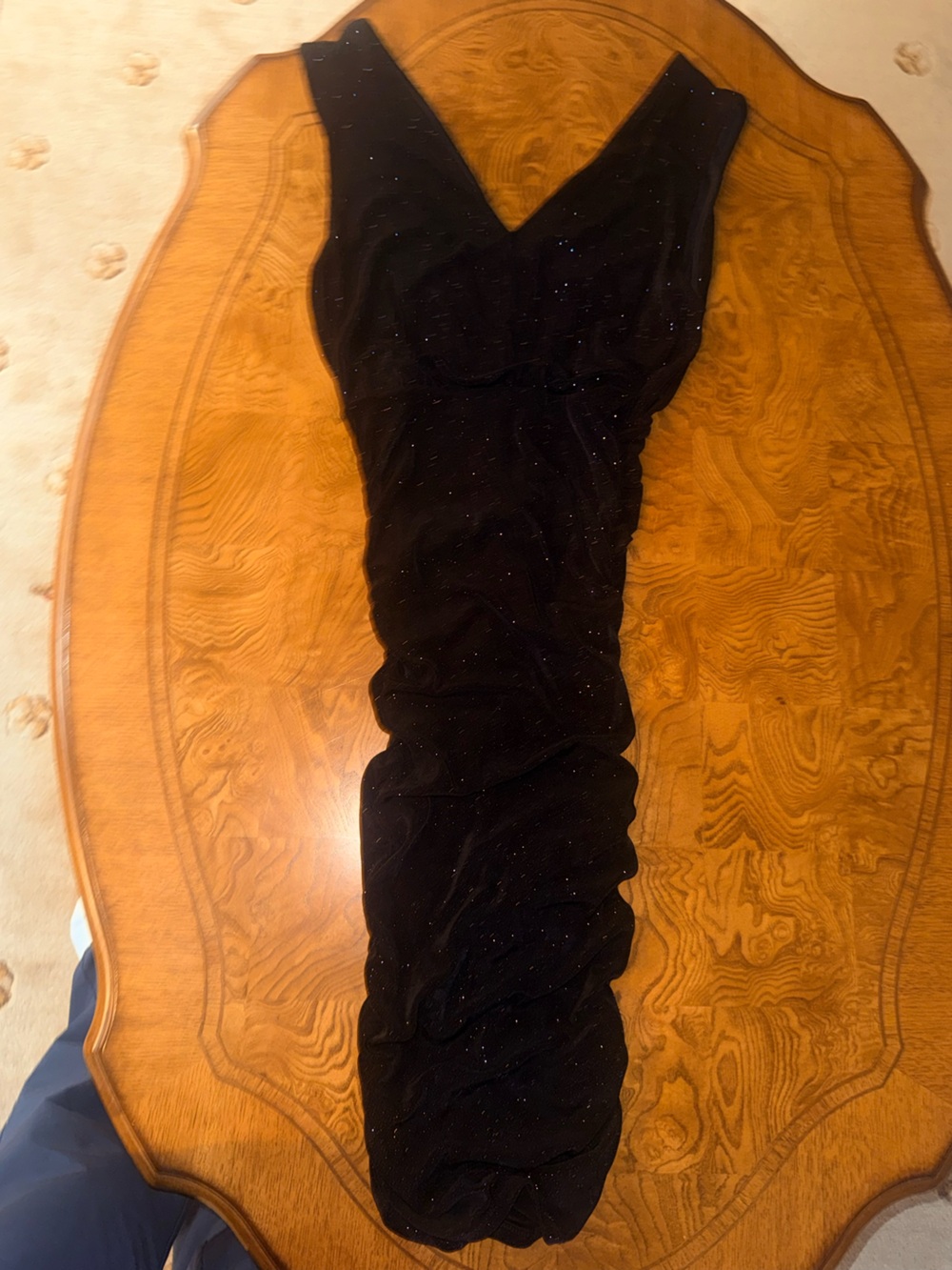 Alice + Olivia Black Sparkle Ruched V-Neck Long Sleeve Dress